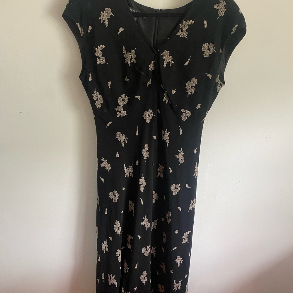 Jones Wear Black Maxi Dress with Cream Floral Design
